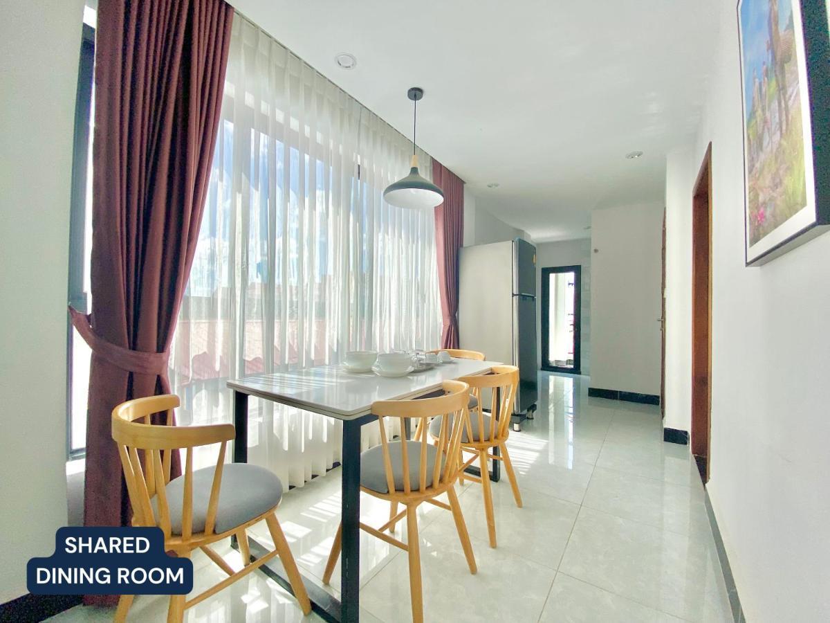 Wh Chamkarmon Residence Phnom Penh Exteriör bild
